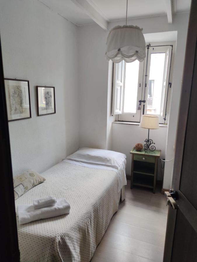 I Vespri Bed & Breakfast Catania Bagian luar foto