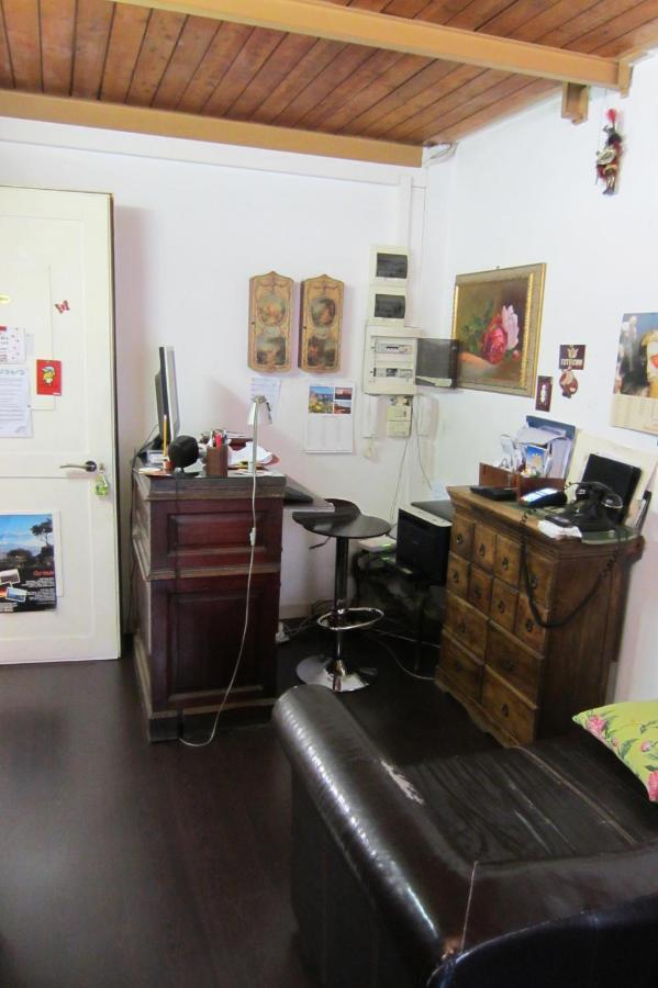 I Vespri Bed & Breakfast Catania Bagian luar foto